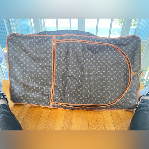 Louis Vuitton Handbags - Louis Vuitton Garment Bag